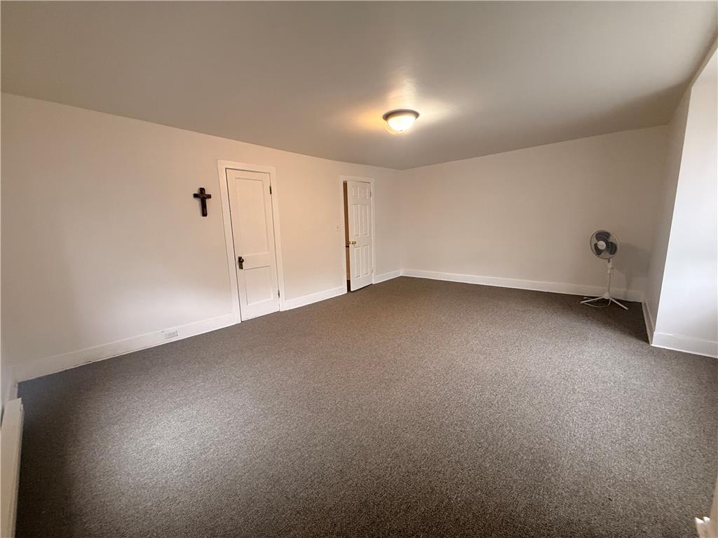 943 Center Street 2 Property Photo 18