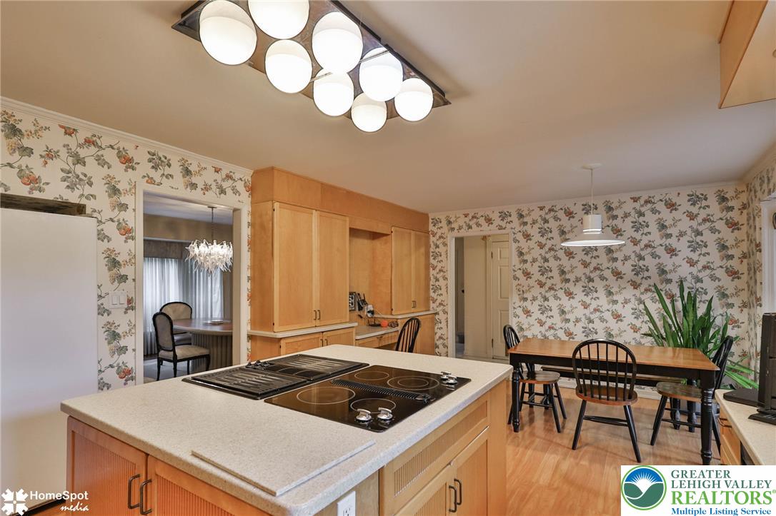 926 North Arch Street Property Photo 14