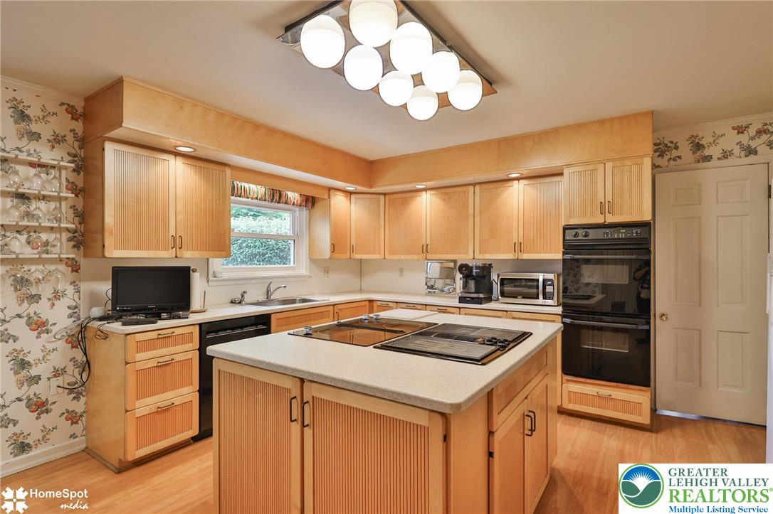 926 North Arch Street Property Photo 17
