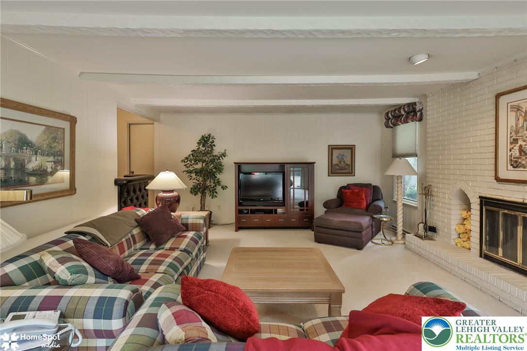 926 North Arch Street Property Photo 26