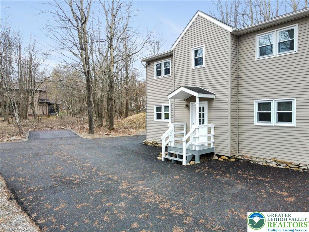 400 Cedar Drive Property Photo 7