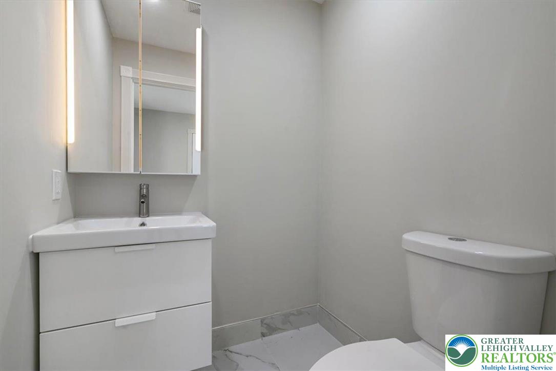 400 Cedar Drive Property Photo 19