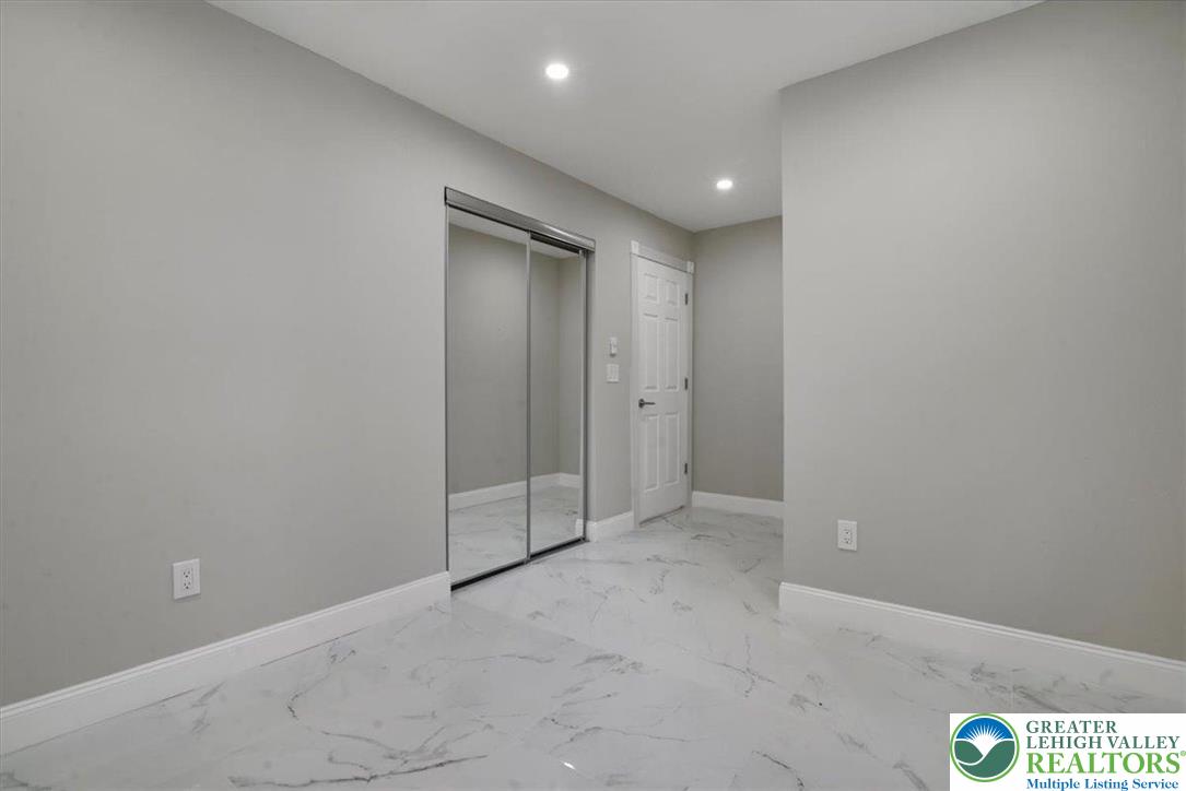 400 Cedar Drive Property Photo 24