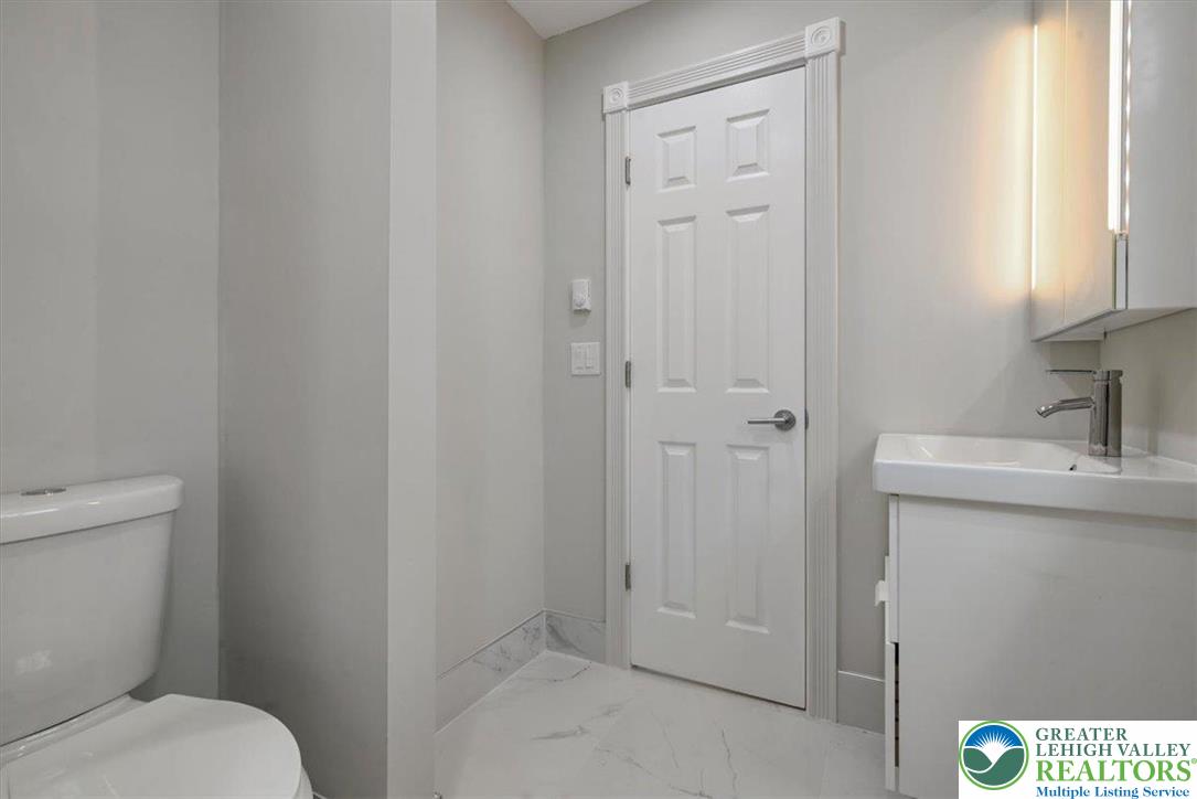 400 Cedar Drive Property Photo 30