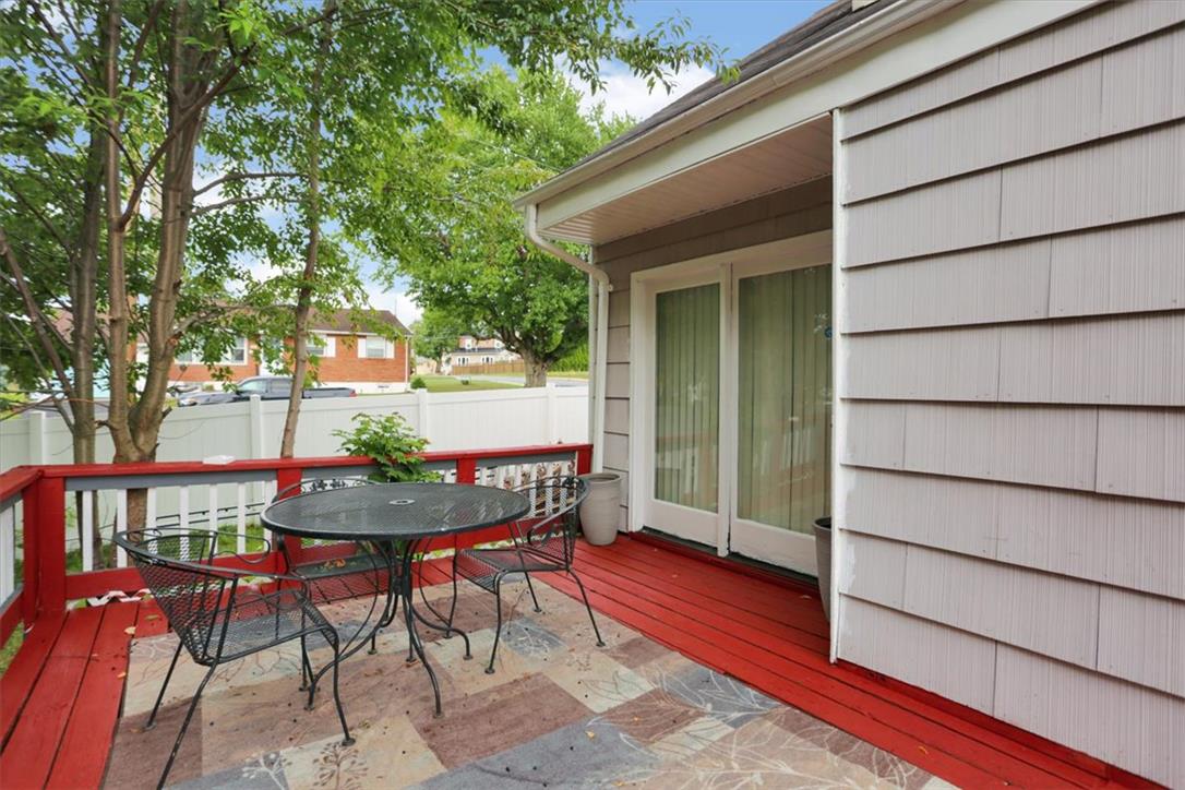 511 East Harrison Street Property Photo 6