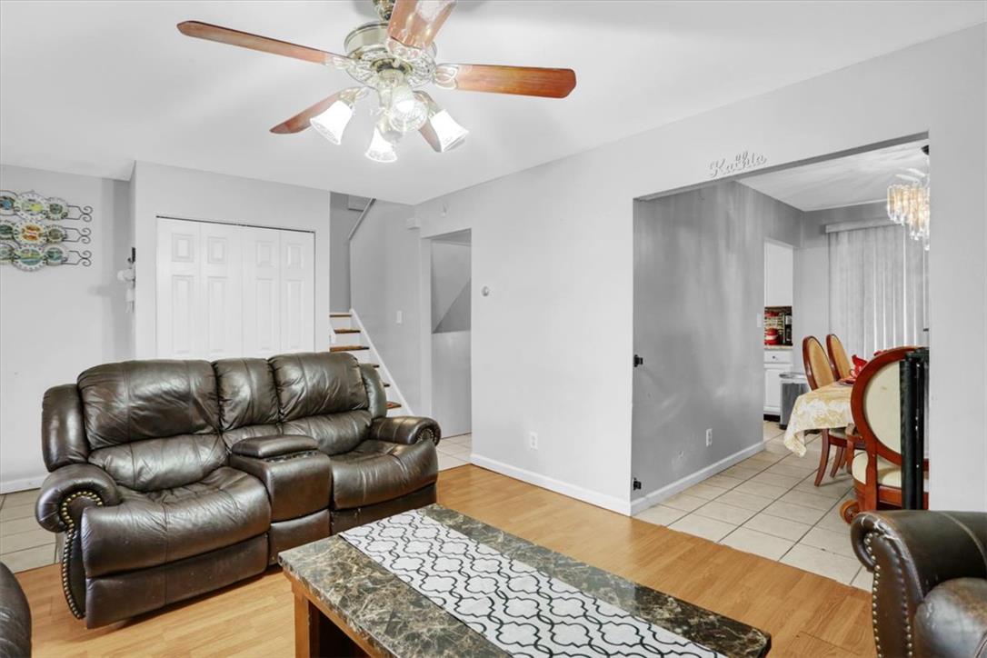 511 East Harrison Street Property Photo 11