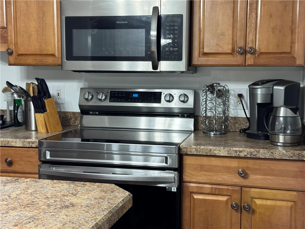 33 Seneca Road Property Photo 6