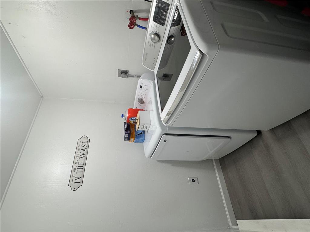 33 Seneca Road Property Photo 30