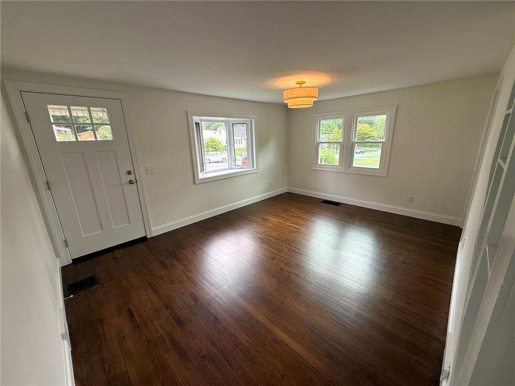 2632 Eldridge Avenue Property Photo 4