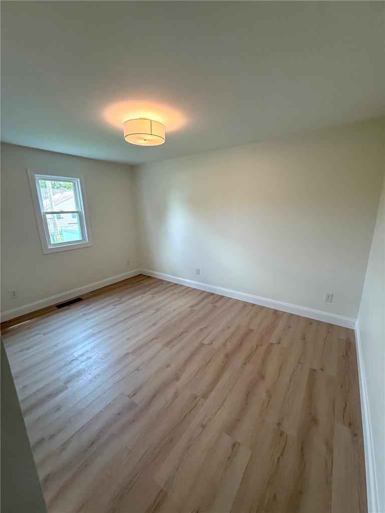 2632 Eldridge Avenue Property Photo 15