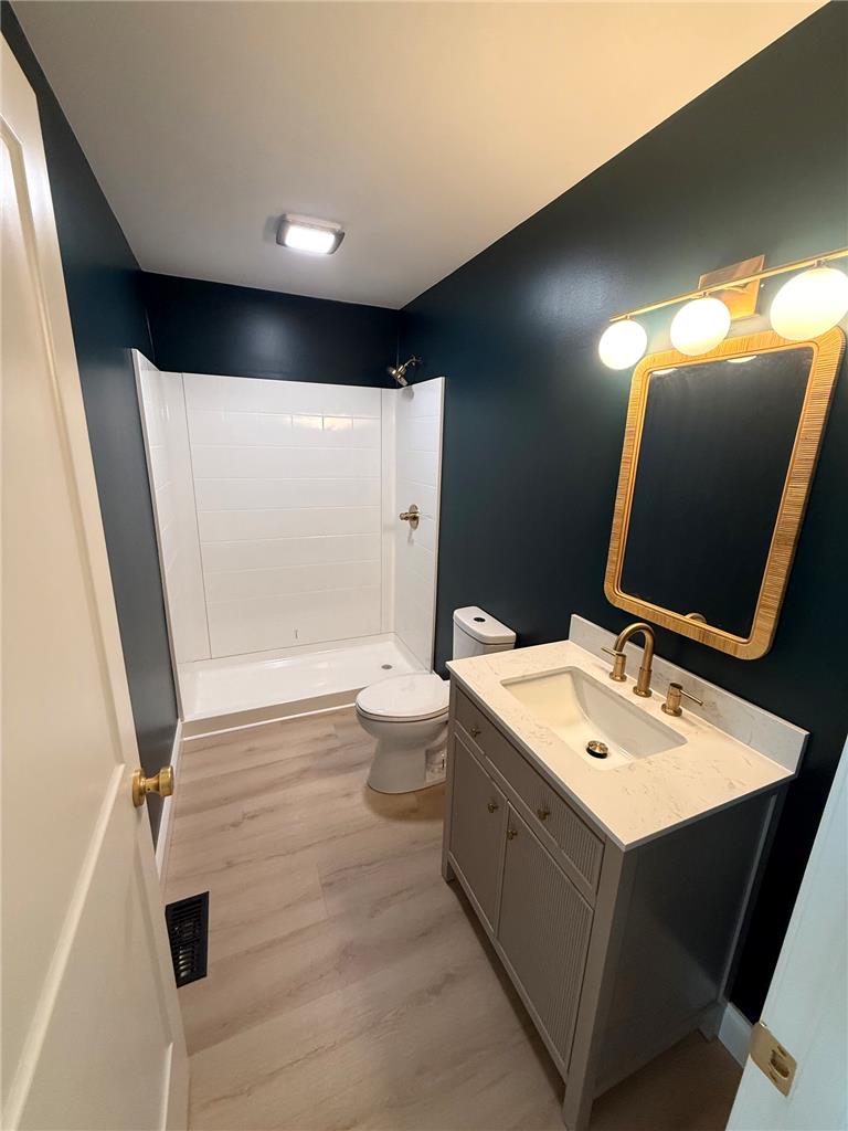 2632 Eldridge Avenue Property Photo 16