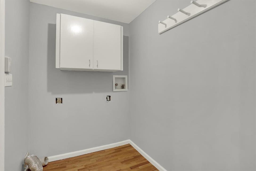 214 Burrell Boulevard Property Photo 17