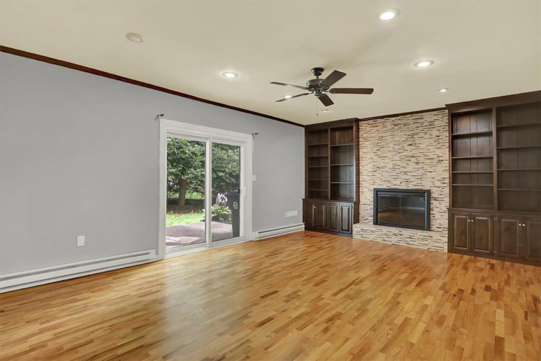 214 Burrell Boulevard Property Photo 19