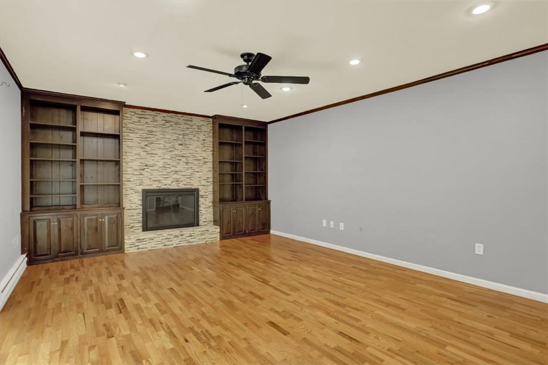 214 Burrell Boulevard Property Photo 20