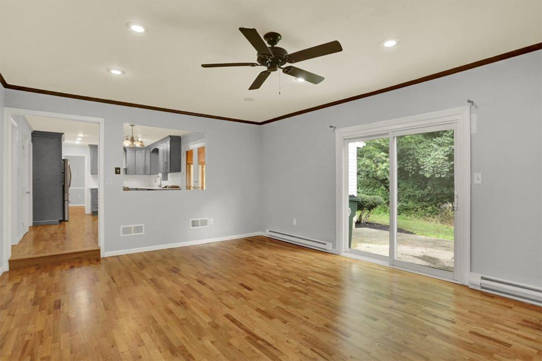 214 Burrell Boulevard Property Photo 21