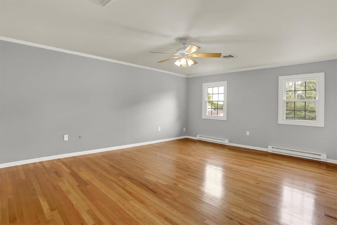 214 Burrell Boulevard Property Photo 25