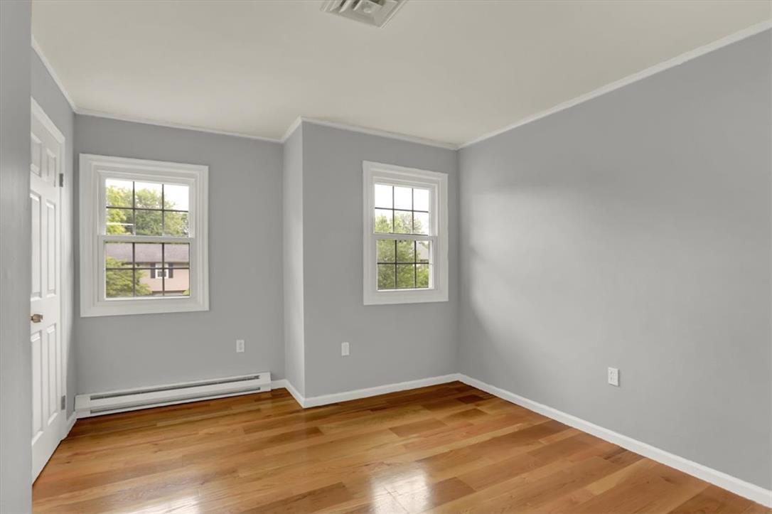 214 Burrell Boulevard Property Photo 30