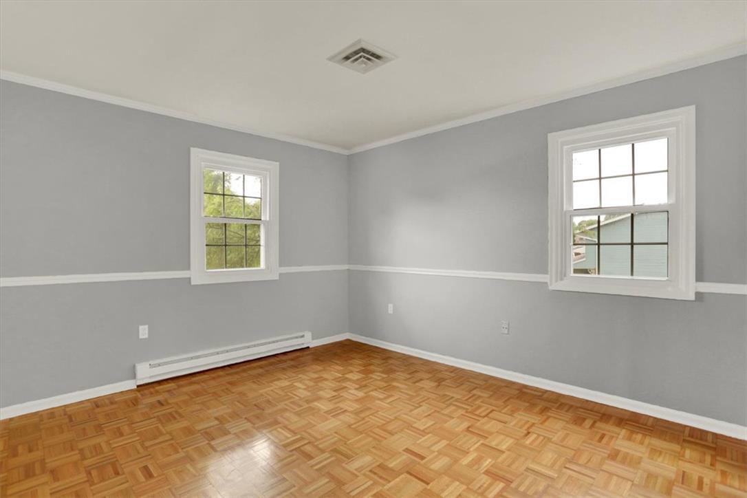 214 Burrell Boulevard Property Photo 32