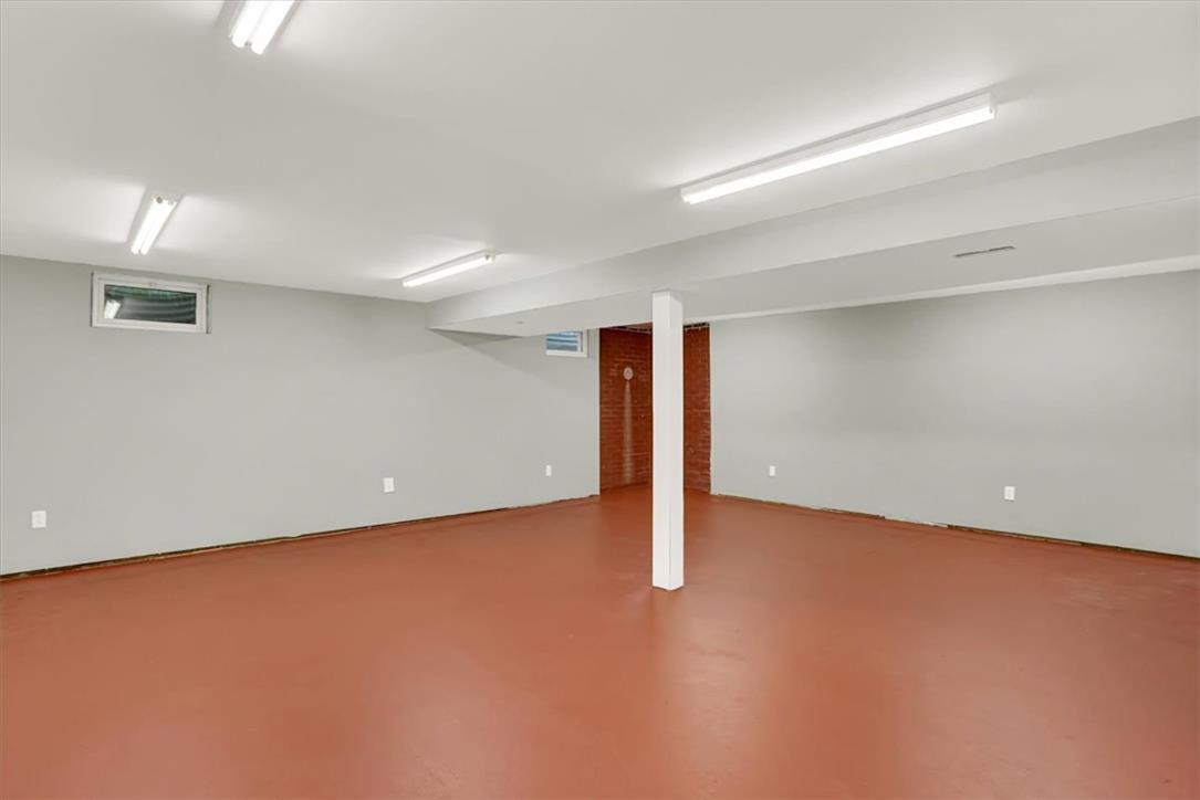 214 Burrell Boulevard Property Photo 37