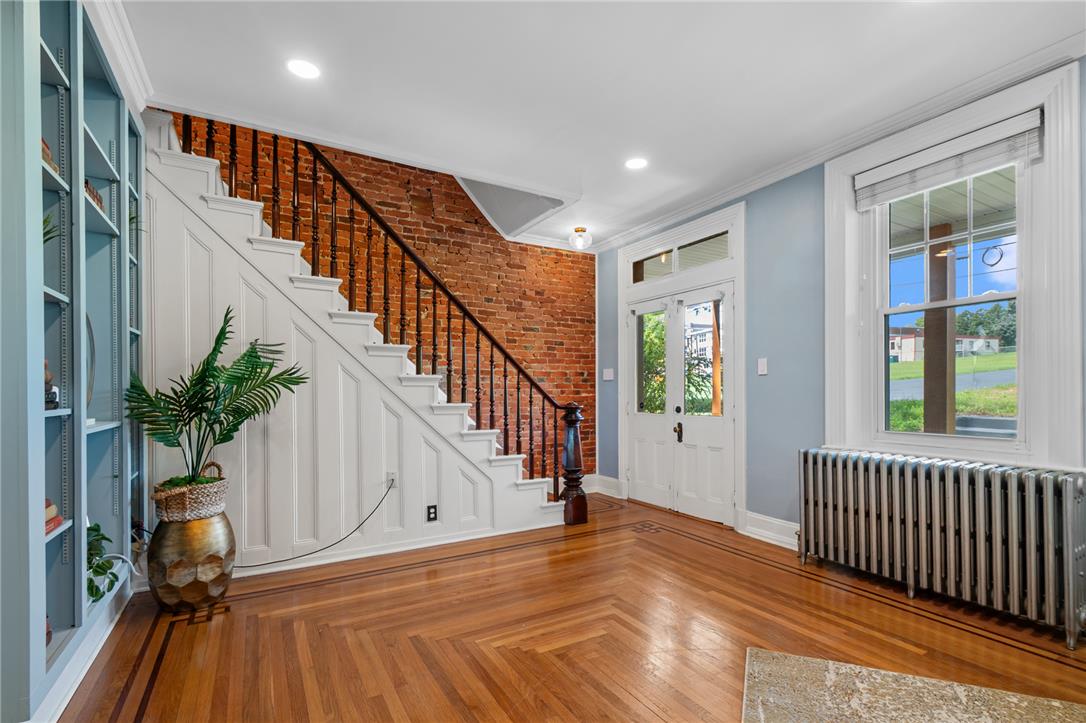 3552 Broadway Property Photo 4