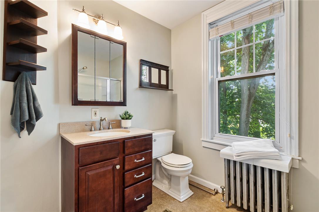 3552 Broadway Property Photo 24