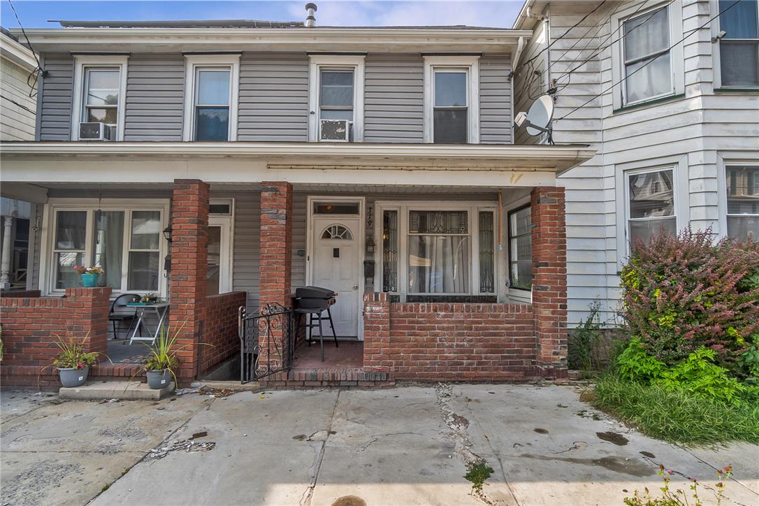 319 Abbott Street Property Photo 1