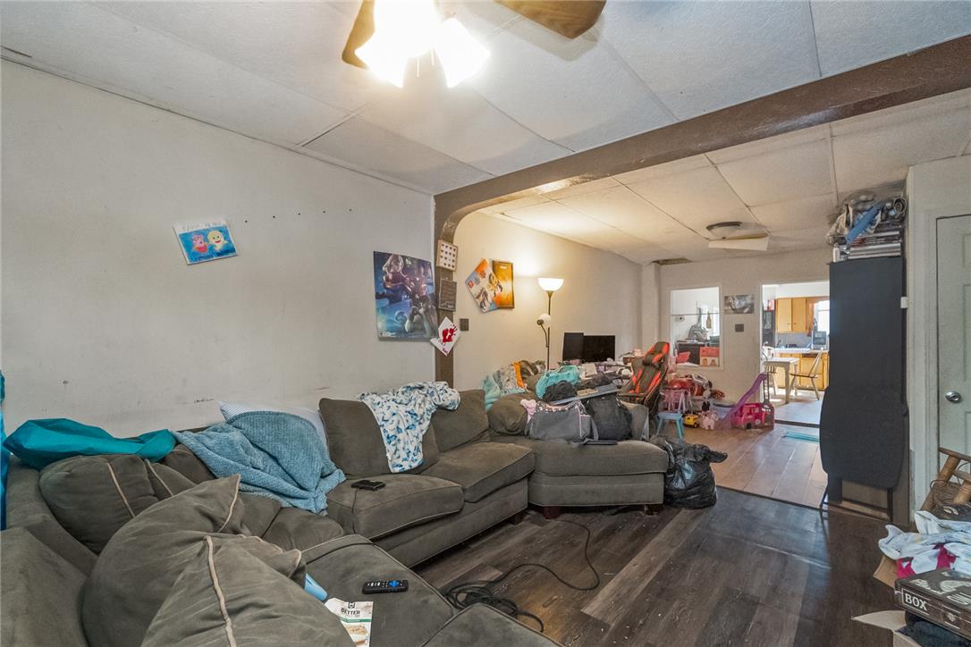 319 Abbott Street Property Photo 4