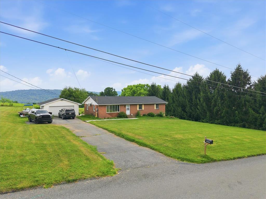 4065 Country Side Lane Property Photo 4
