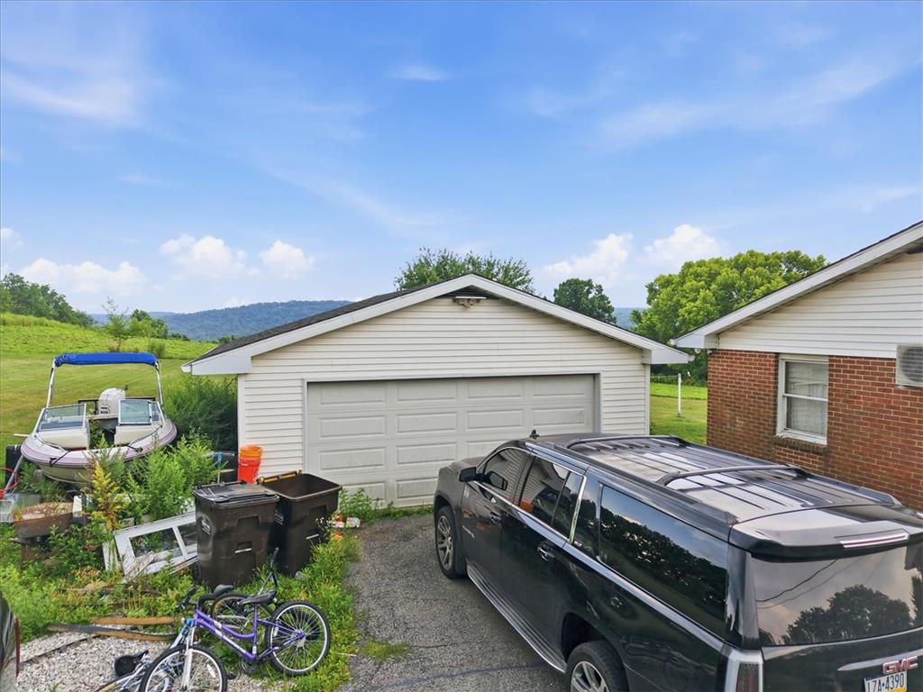 4065 Country Side Lane Property Photo 8