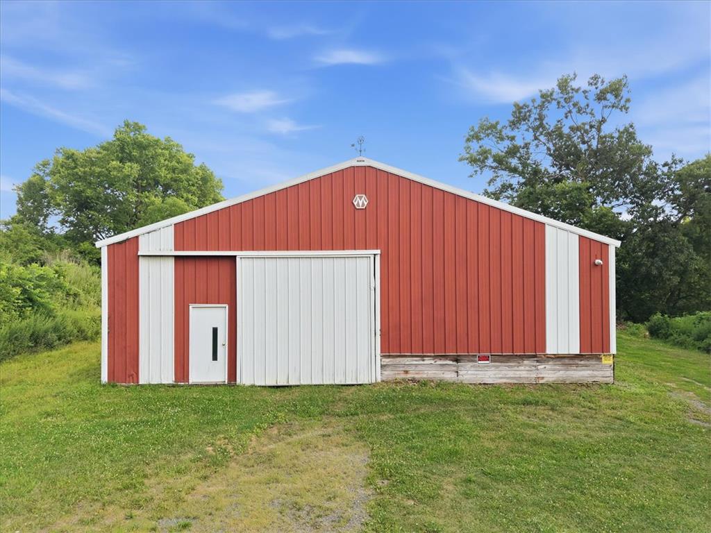 4065 Country Side Lane Property Photo 11