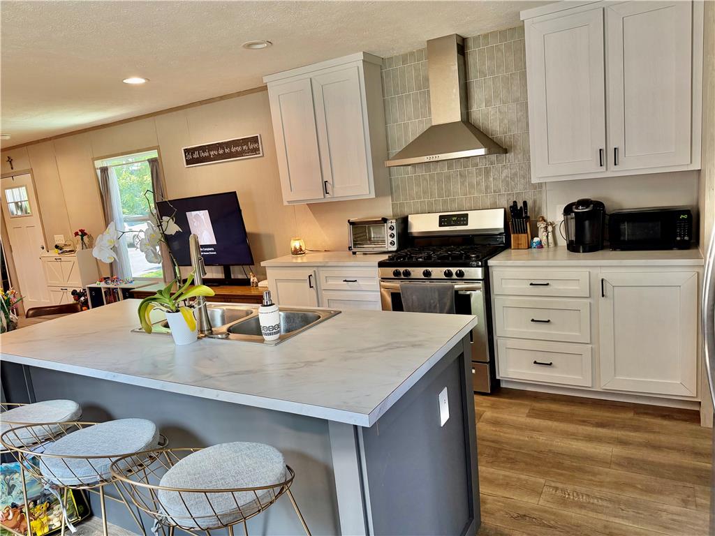 5733 Pfeiffer Circle Property Photo 4