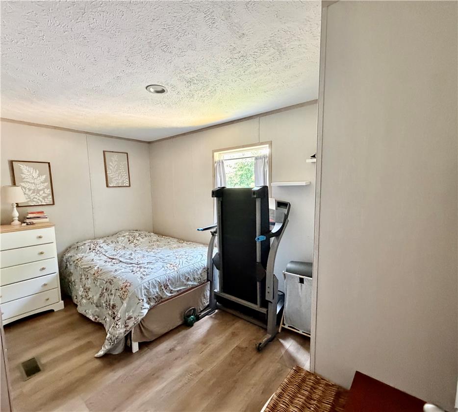5733 Pfeiffer Circle Property Photo 8