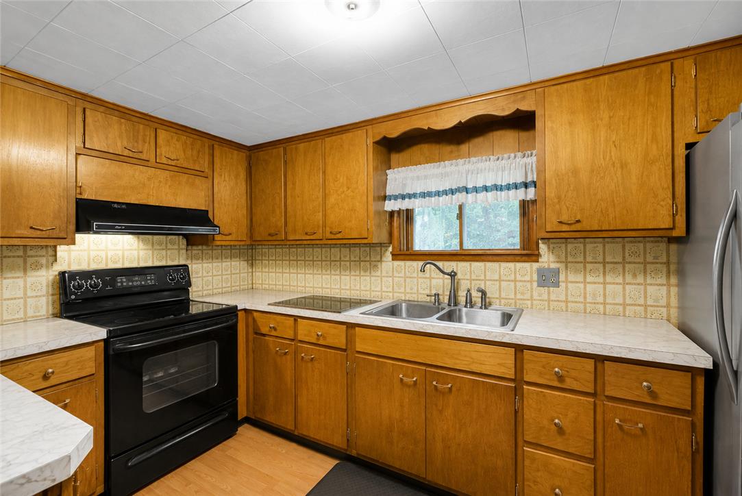 1294 Seifert Road Property Photo 17