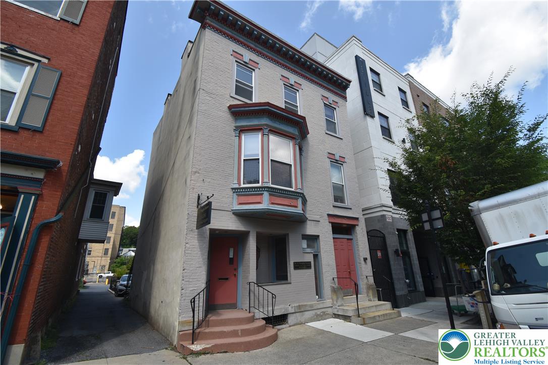 42 North 3rd Street Property Photo 1