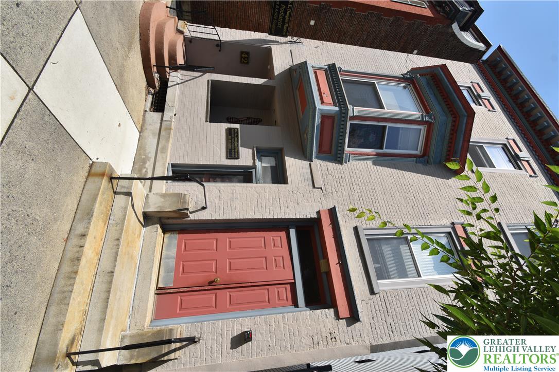 42 North 3rd Street Property Photo 2