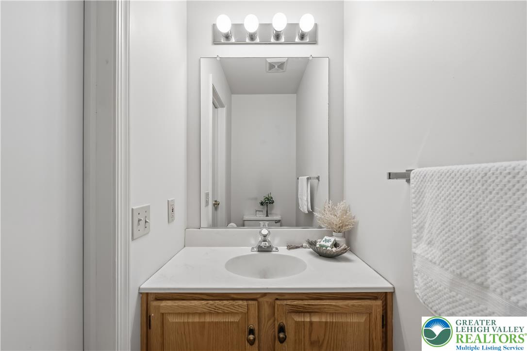 3251 Oakland Square Drive Property Photo 14
