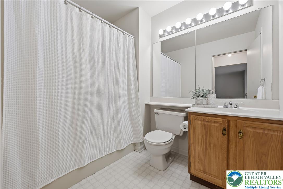 3251 Oakland Square Drive Property Photo 27