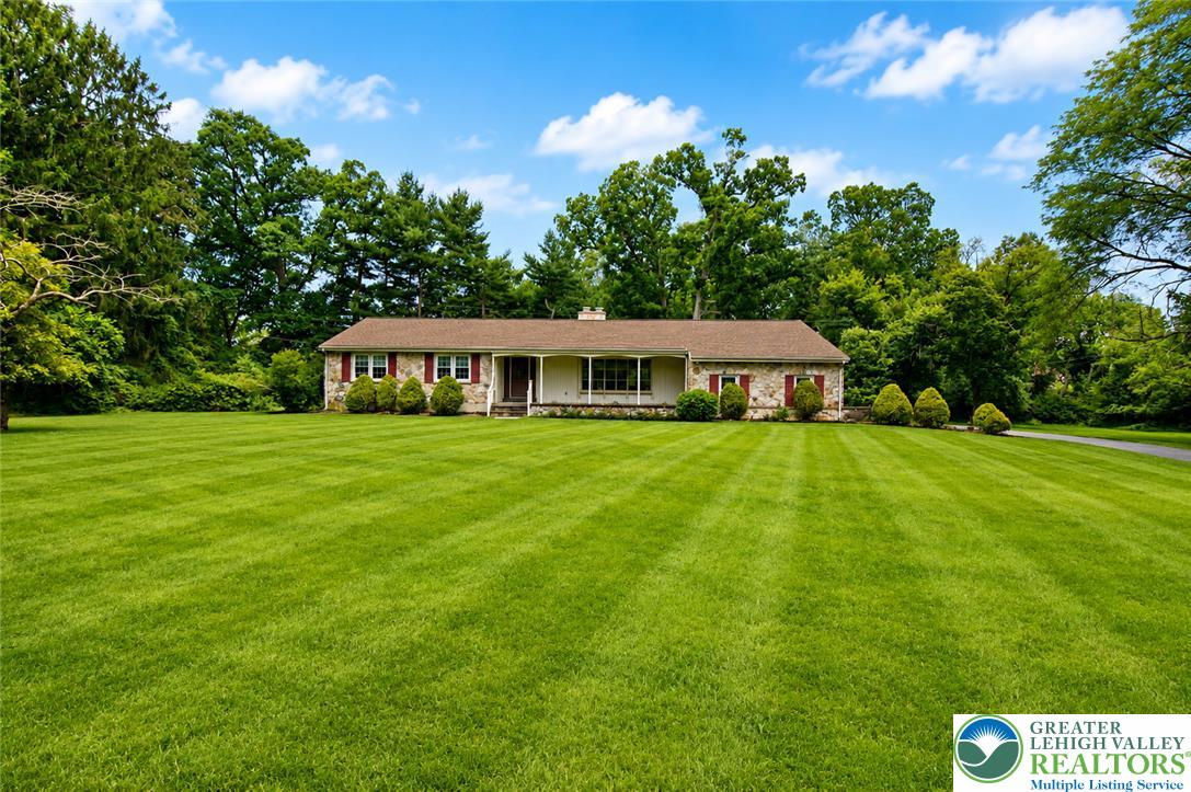 1000 Wedgewood Road Property Photo 1