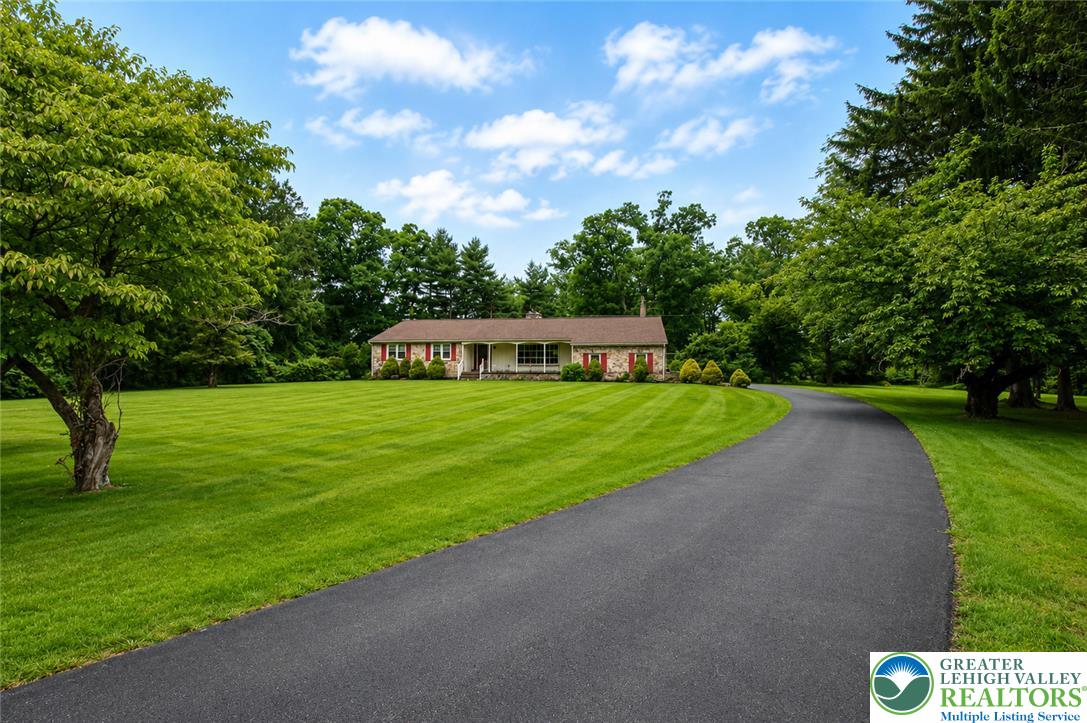 1000 Wedgewood Road Property Photo 2