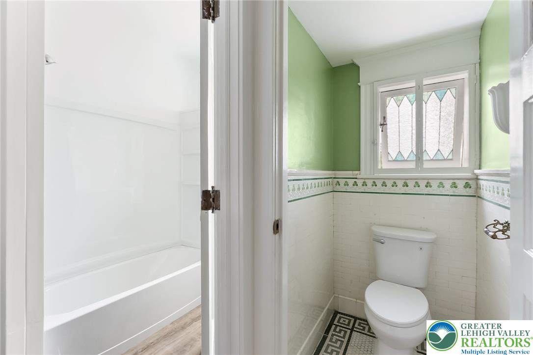 35 South 14th Street Property Photo 50