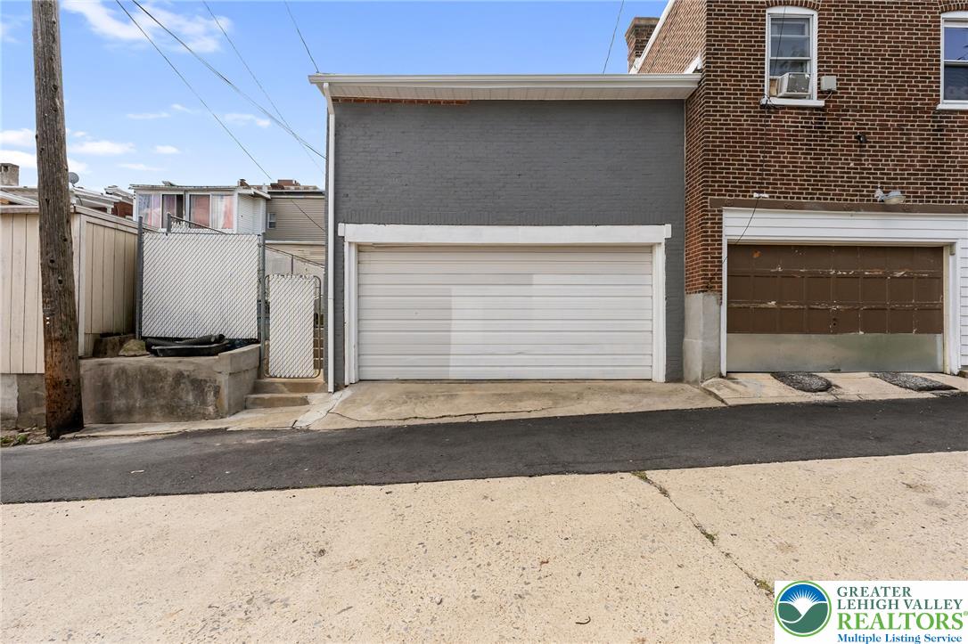 35 South 14th Street Property Photo 78