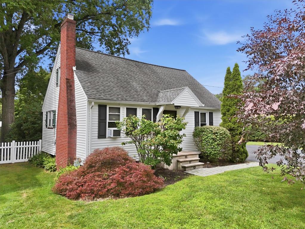 467 8th Street Property Photo 4
