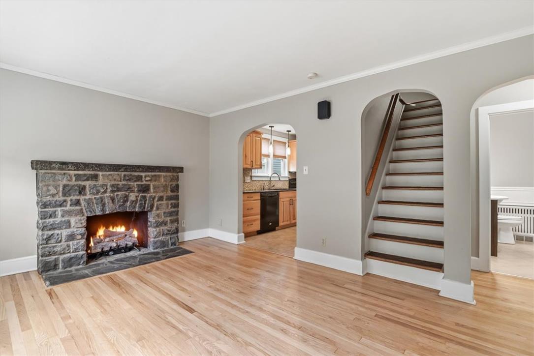 467 8th Street Property Photo 5