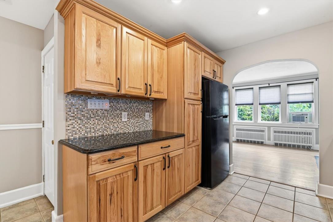 467 8th Street Property Photo 13