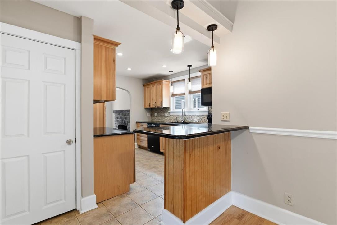 467 8th Street Property Photo 14