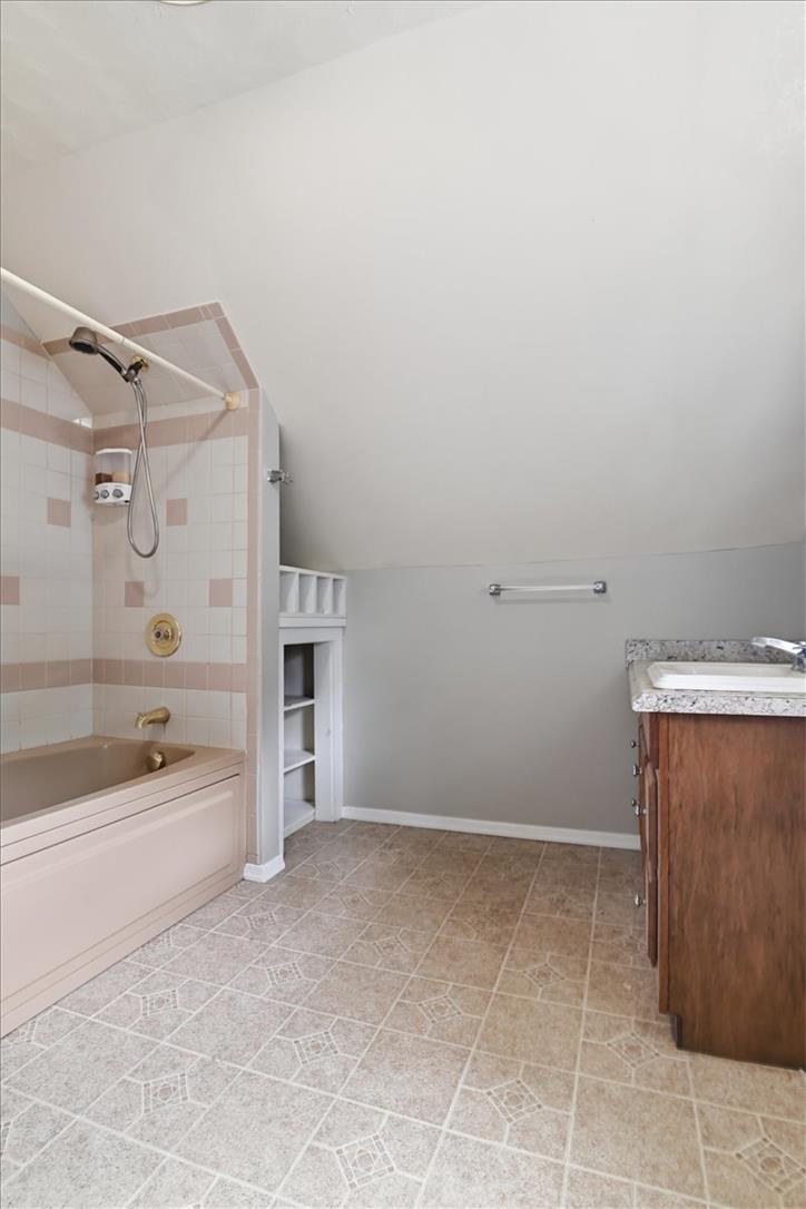 467 8th Street Property Photo 47