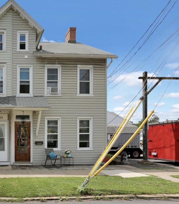 1335 Center Street Property Photo 2