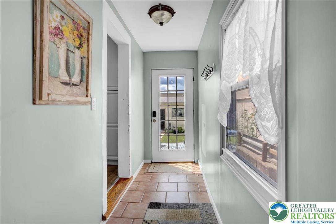 1335 Center Street Property Photo 14