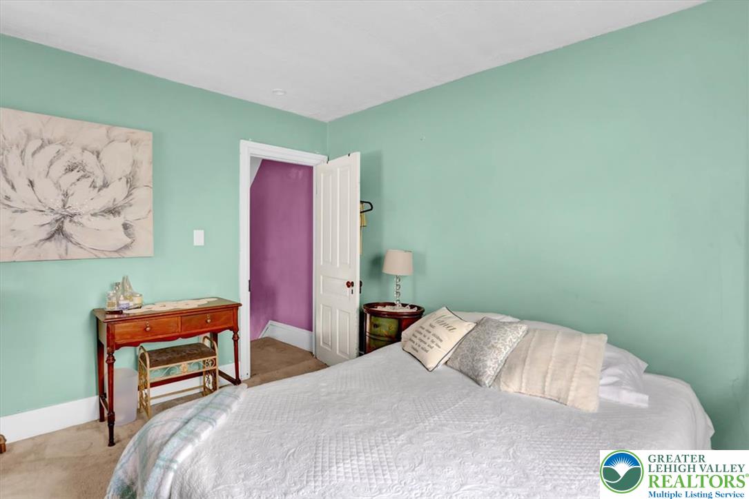 1335 Center Street Property Photo 16