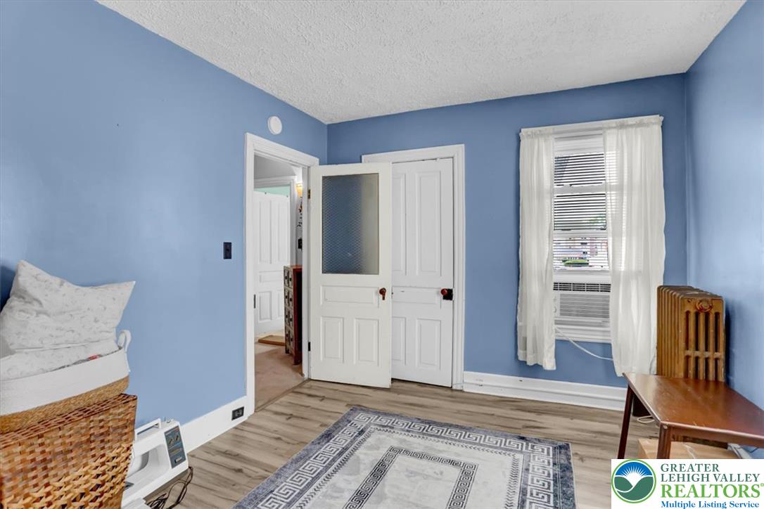 1335 Center Street Property Photo 18